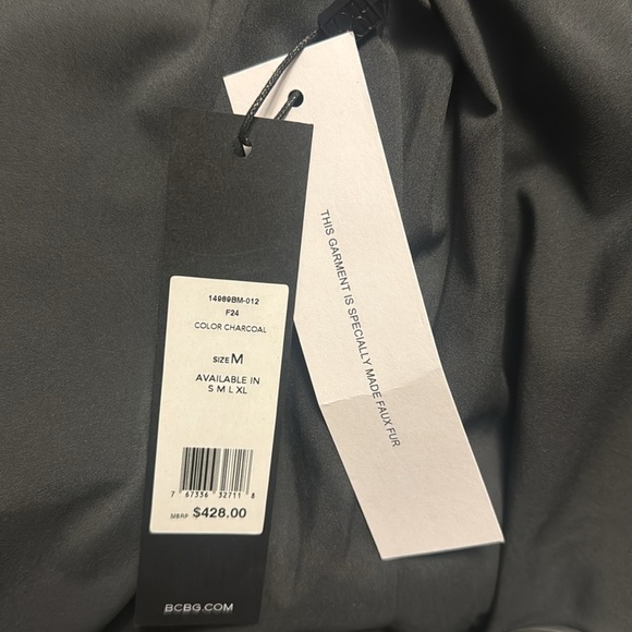 BCBG maxazria Luxurious Gray Teddy Jacket with Plush Fur and Large Collar - Picture 6 of 9